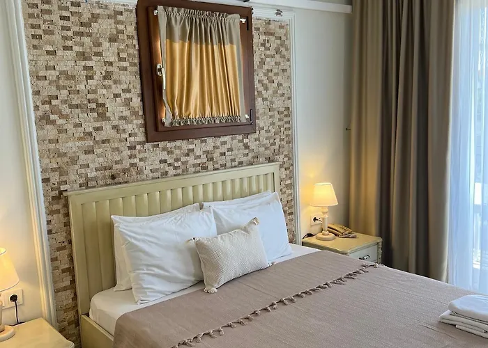 Cunda Paradise Butik Hotel *